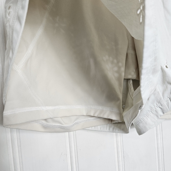 Sweaty Betty Shorts Womens Size 6 Broderie Anglaise Split Tulip Hems - Picture 8 of 15